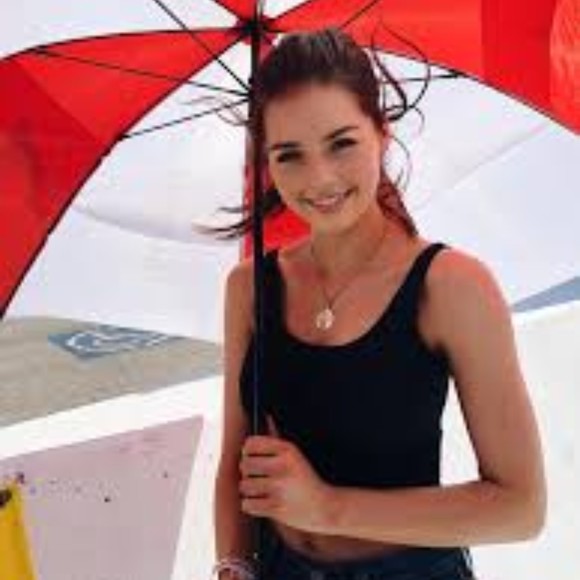 analia_glovers